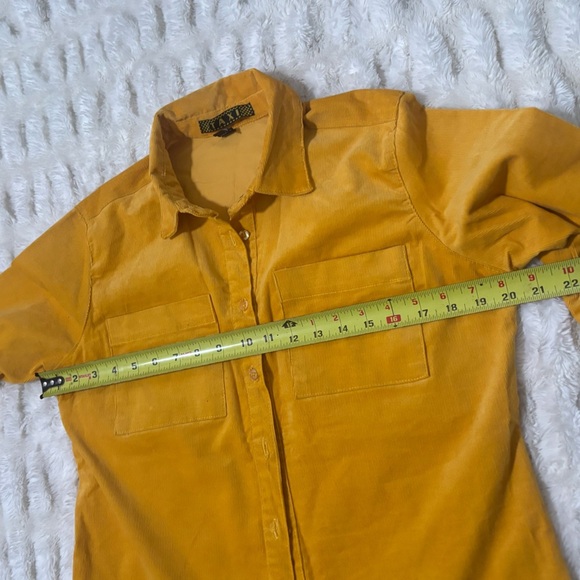 TAXI Yellow 3/4 Sleeve Notched Collar Button Down Shirt - Picture 10 of 12